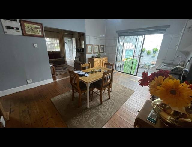 4 BEDROOM HOUSE FOR SALE IN FLORENTIA